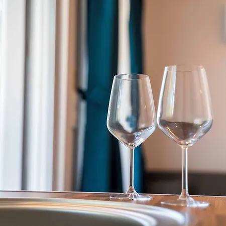 Отель Kamkat 5*